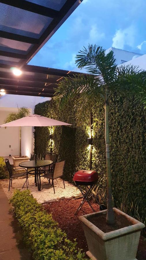 Vila Casa Hector, Con Jacuzzi, Cerca Del Foro Gnp. Mérida Exteriér fotografie